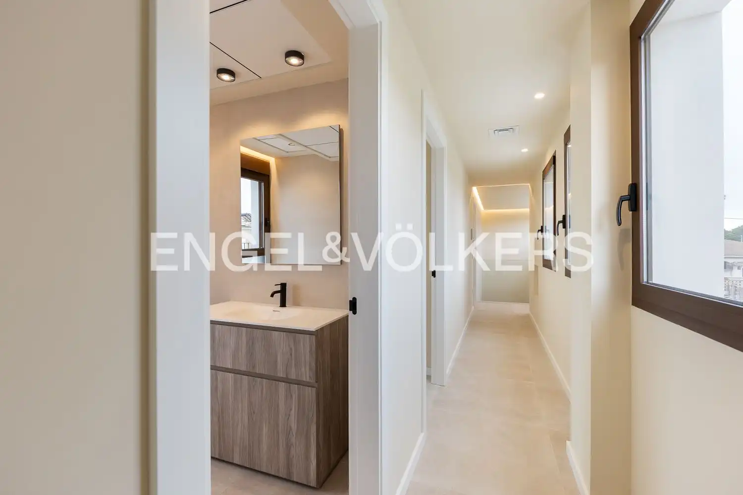 Houses for sale in L'Eliana  with Air Conditioner, Heating and Private garden