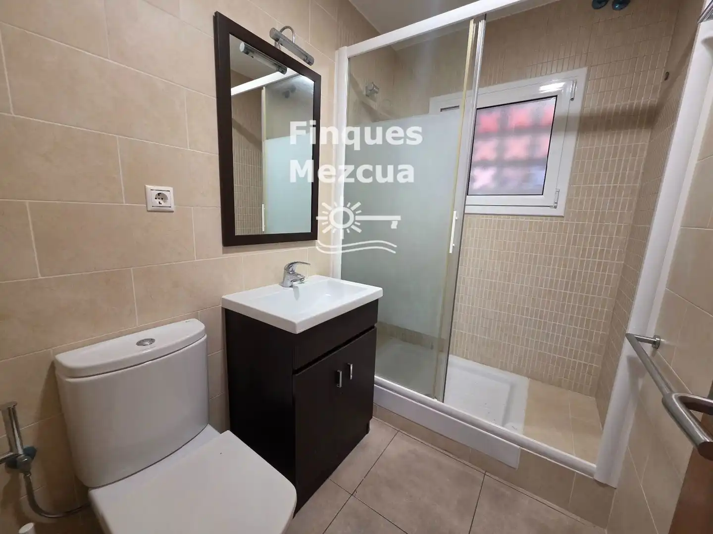 Baño de Casa adosada en venta en Els Munts