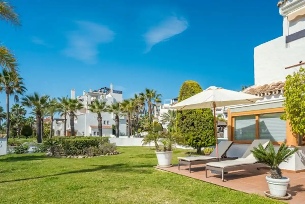 Jardín de Apartamento de alquiler en Marbella con Aire acondicionado, Terraza y Amueblado