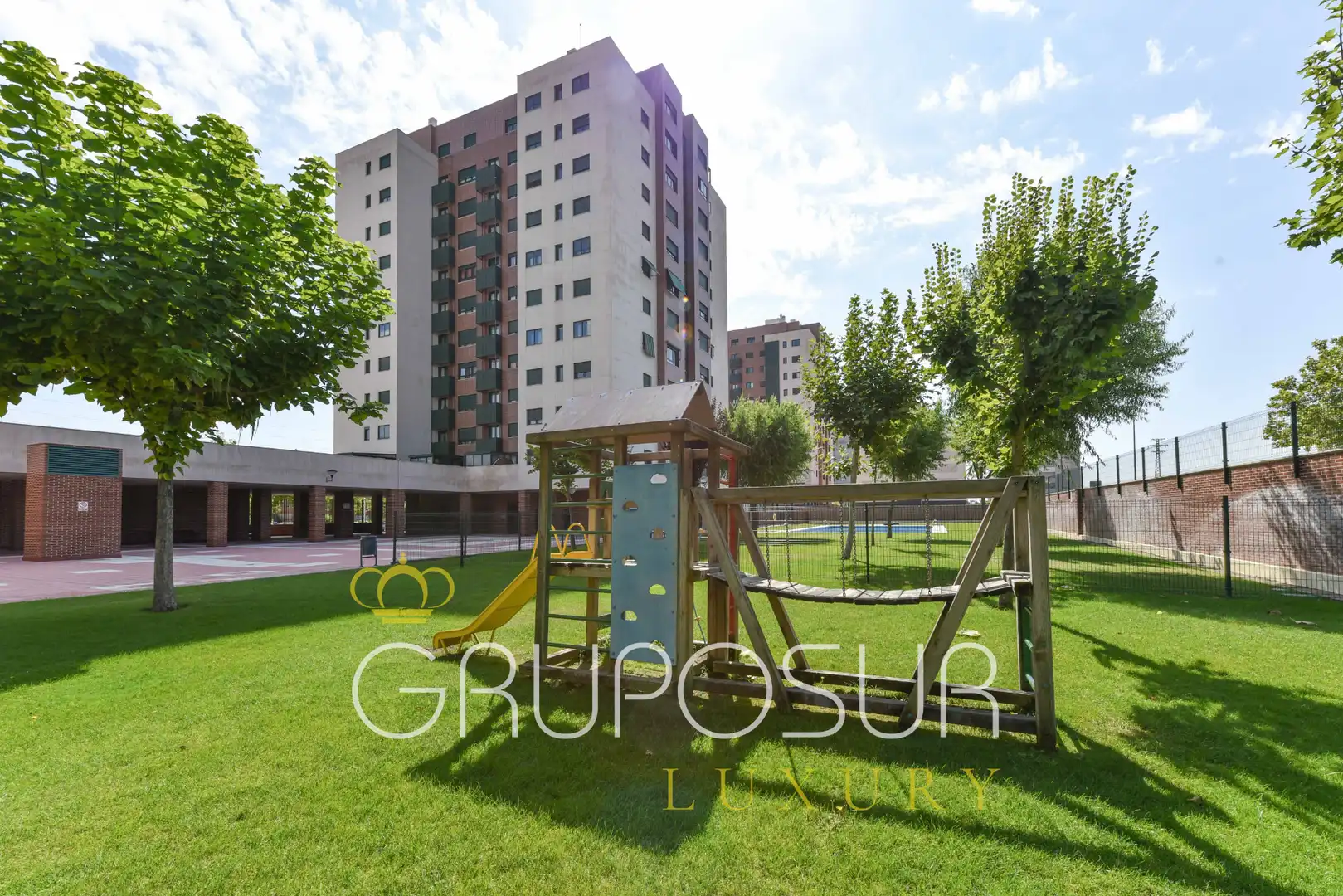 Vista exterior de Àtic en venda en Valladolid amb Calefacció, Parquet i Terrassa