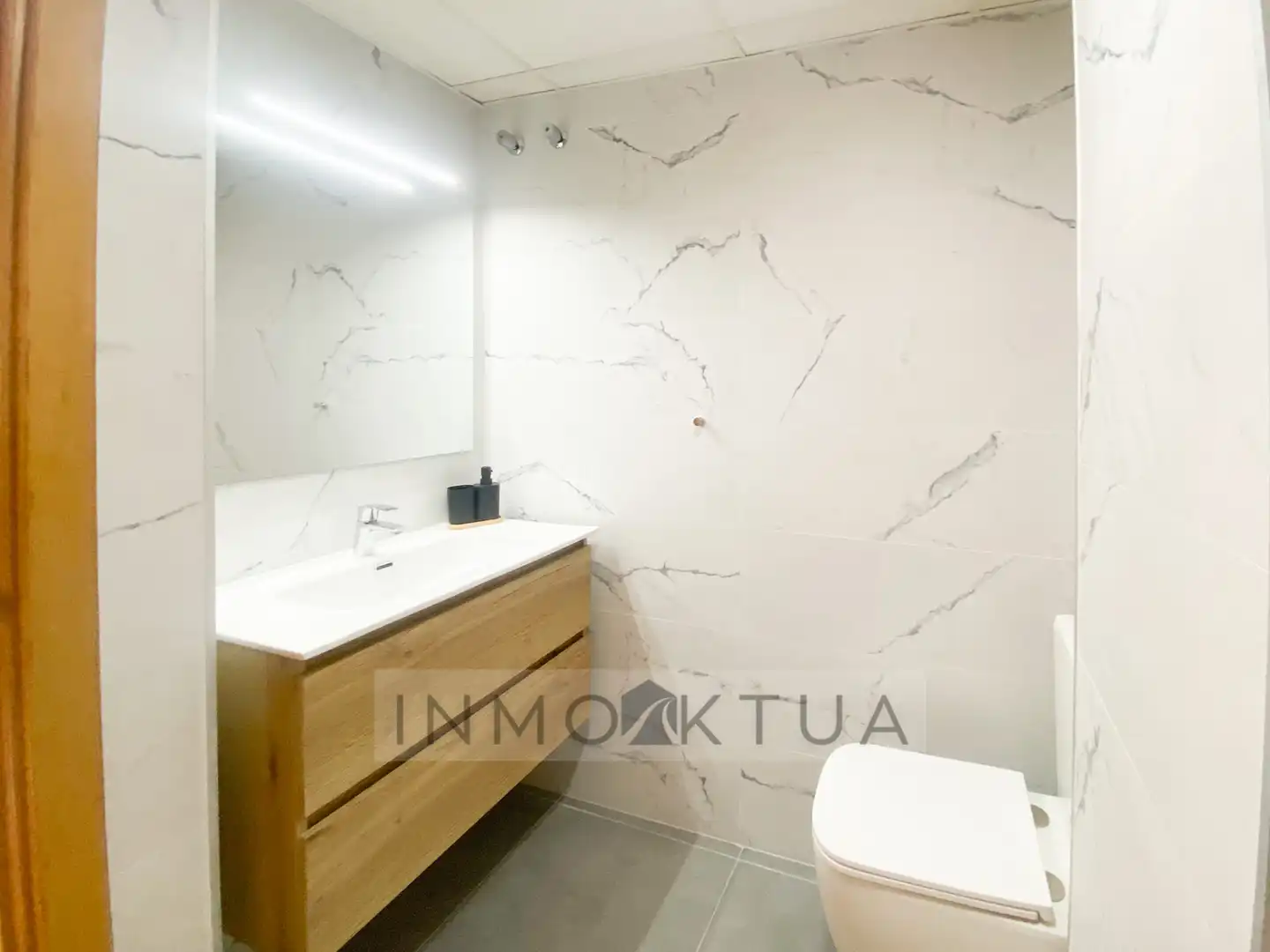 Bathroom of Flat for sale in Jerez de la Frontera  with Air Conditioner, Furnished and Oven