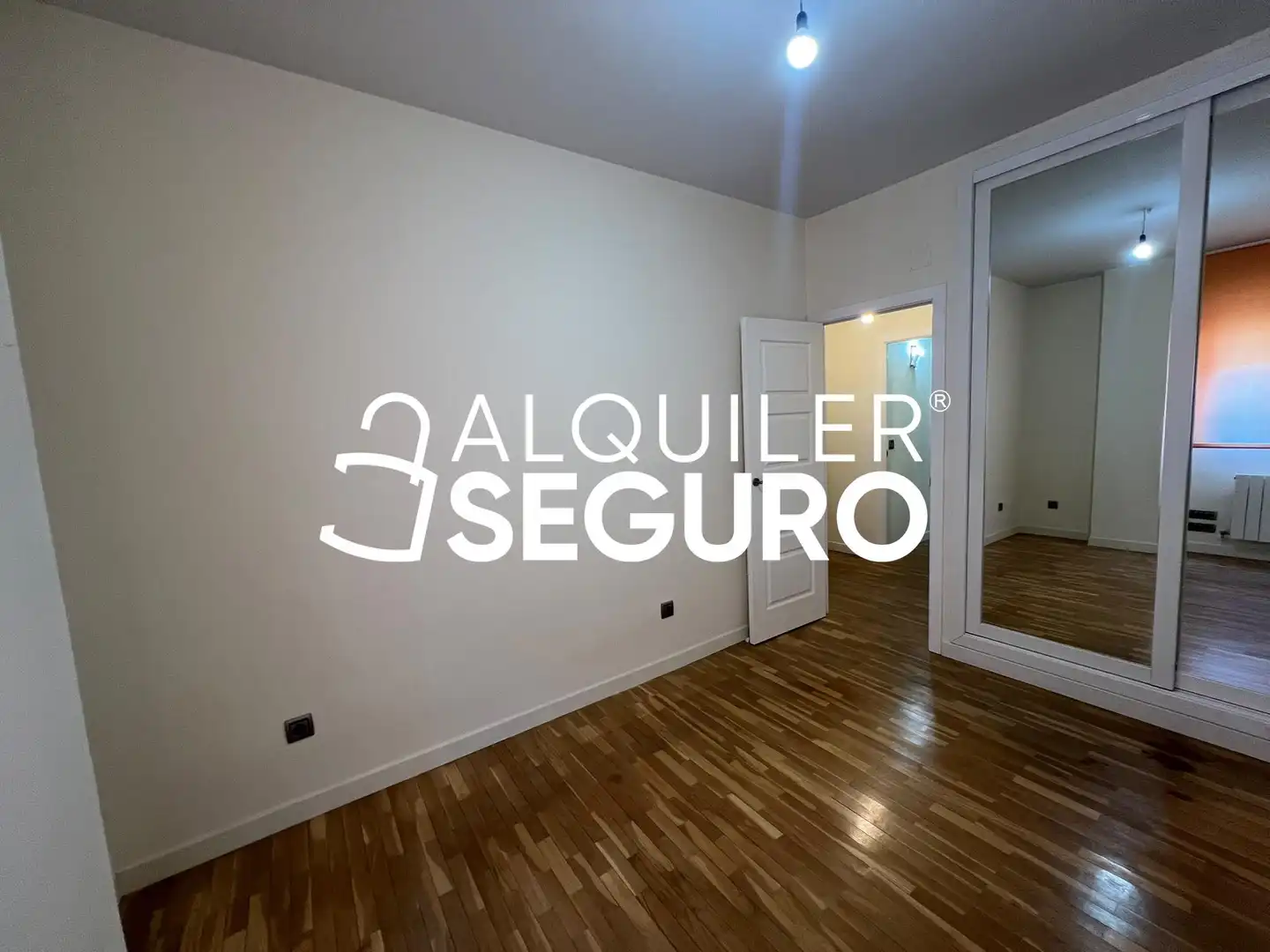 Bedroom of Flat for rent in Tres Cantos  with Air Conditioner and Heating