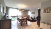 Sala d'estar de Casa adosada en venda en Les Franqueses del Vallès amb Aire condicionat i Terrassa