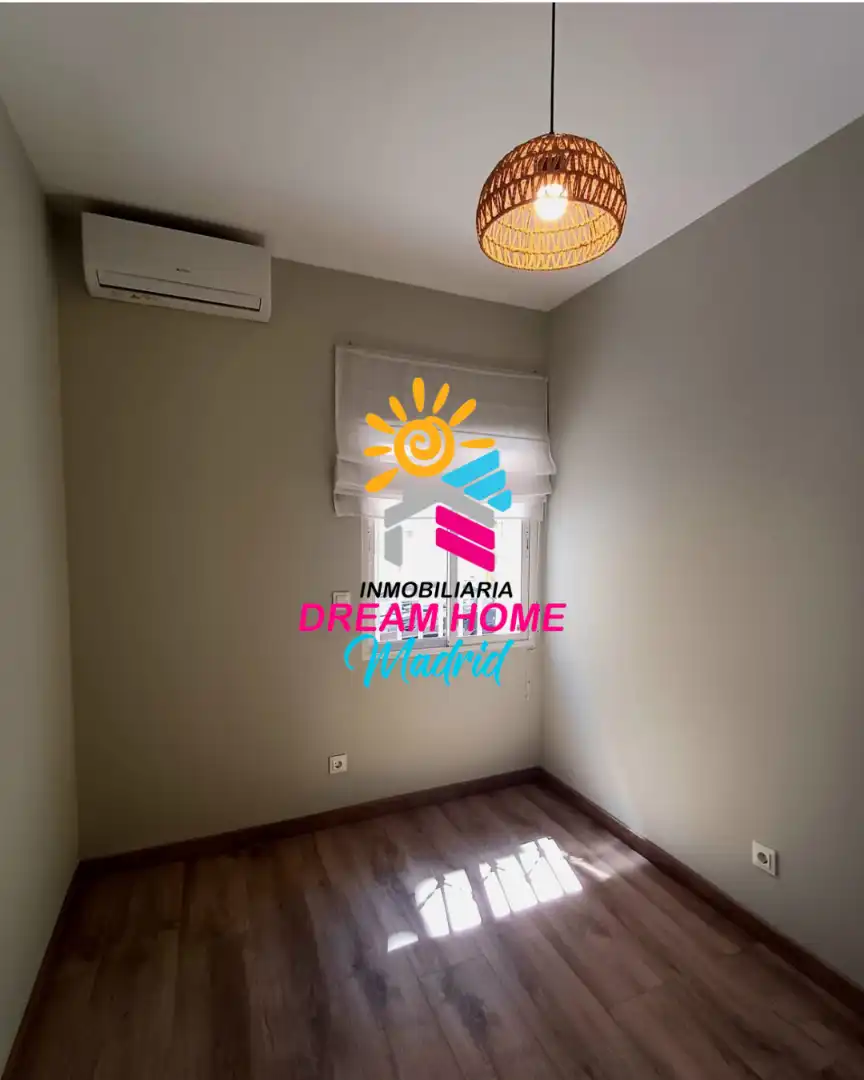 Vista exterior de Piso en venta en Madrid con Aire acondicionado y Horno