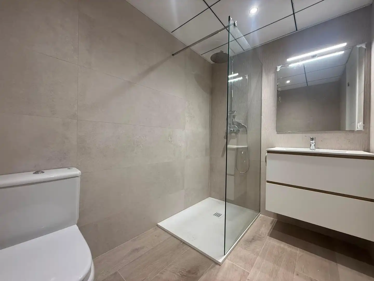 Baño de Apartamento en venta en Deltebre con Calefacción, Terraza y Balcón