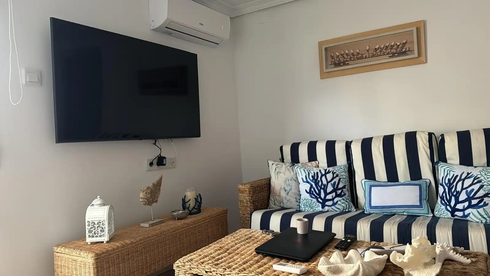 Sala d'estar de Pis en venda en Benicasim / Benicàssim amb Aire condicionat, Terrassa i Moblat