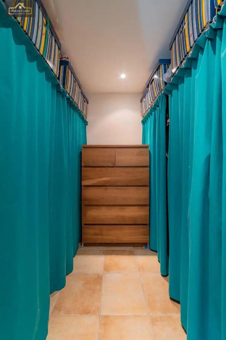 Habitación de Casa o chalet en venta en Sant Vicenç de Montalt con Jardín privado, Parquet y Piscina comunitaria