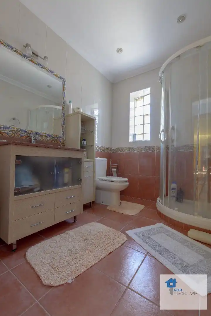 Bany de Casa o xalet en venda en Liendo amb Terrassa, Traster i Moblat