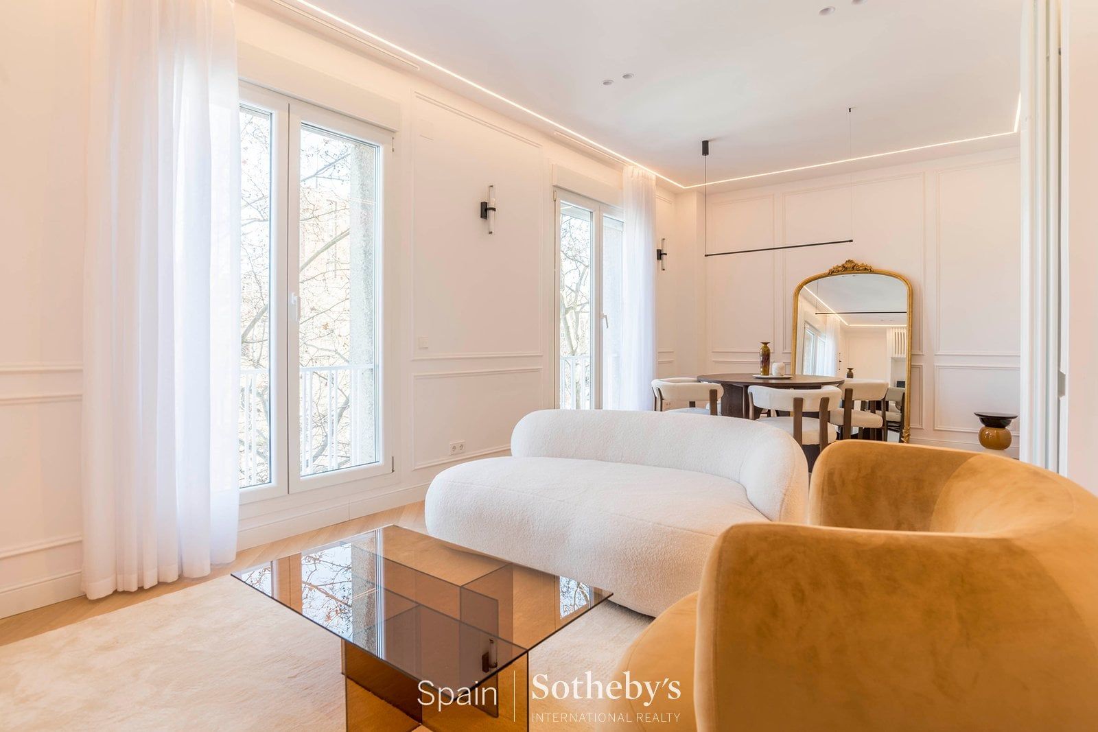 Wohnzimmer von Wohnungen zum Verkauf in  Madrid Capital mit Klimaanlage, Heizung und Terrasse