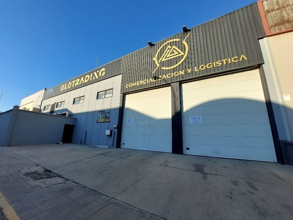 Vista exterior de Nau industrial en venda en Adra