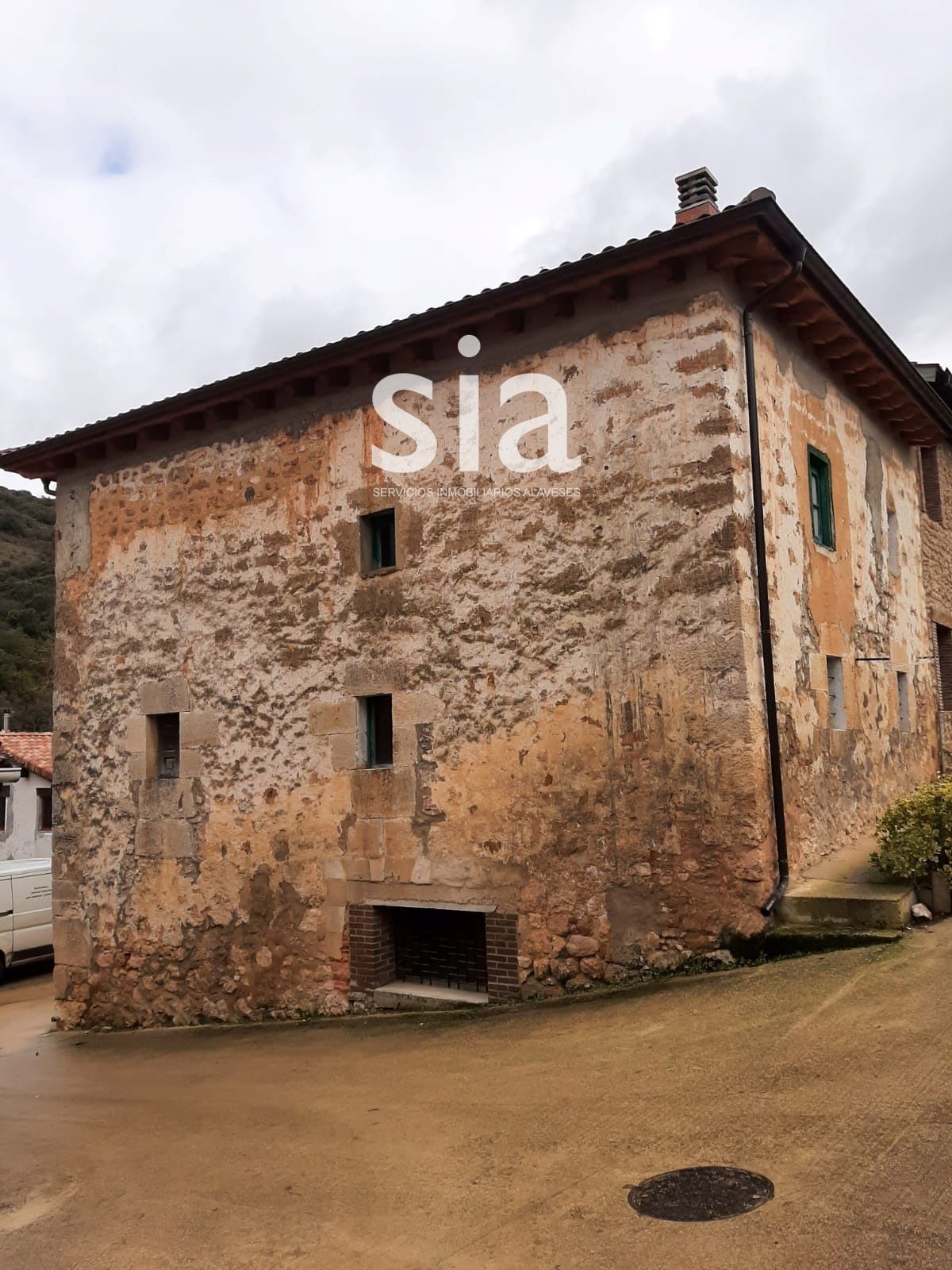 Exterior view of House or chalet for sale in Zambrana  with Private garden and Storage room