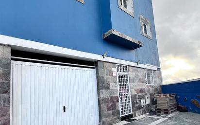 Vista exterior de Casa o xalet en venda en Las Palmas de Gran Canaria amb Aire condicionat