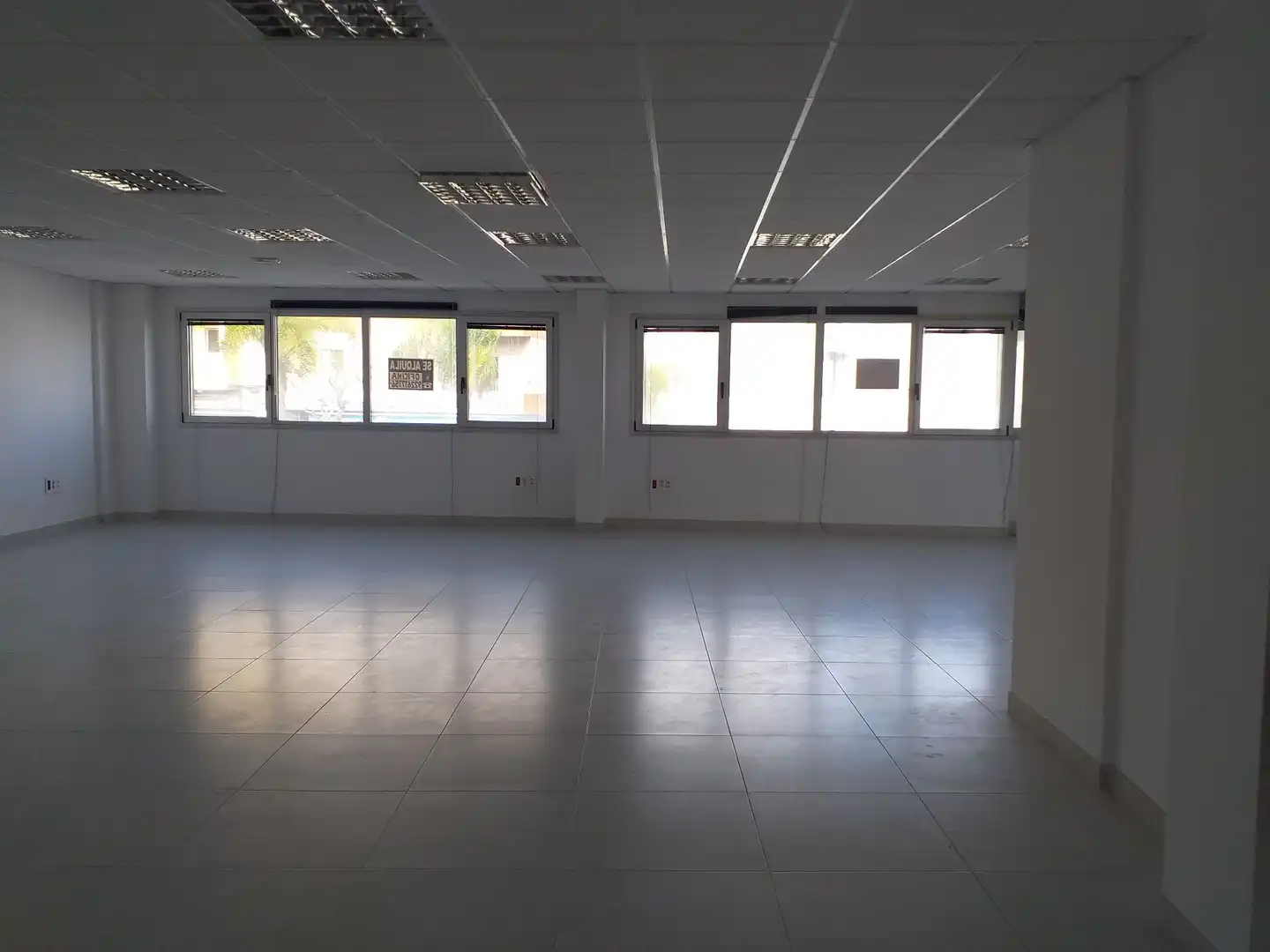 Oficina de lloguer a La Cuesta -Finca España