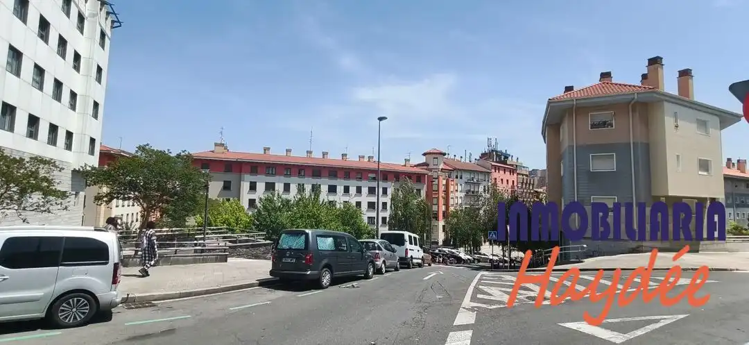 Vista exterior de Local en venta en Bilbao 
