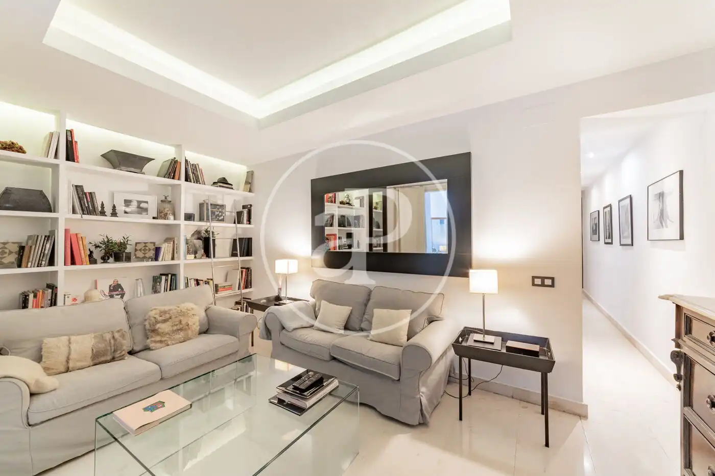 Living room of Flat for sale in Madrid  with Heating, Terrace and Furnished