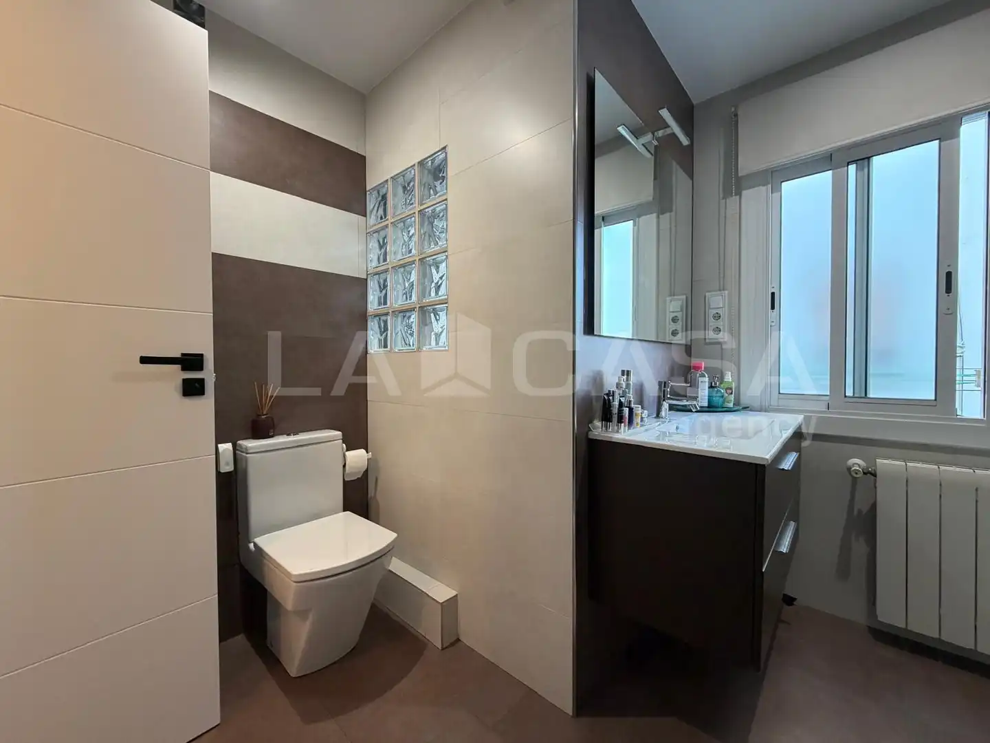 Bathroom of Flat for sale in Singuerlín