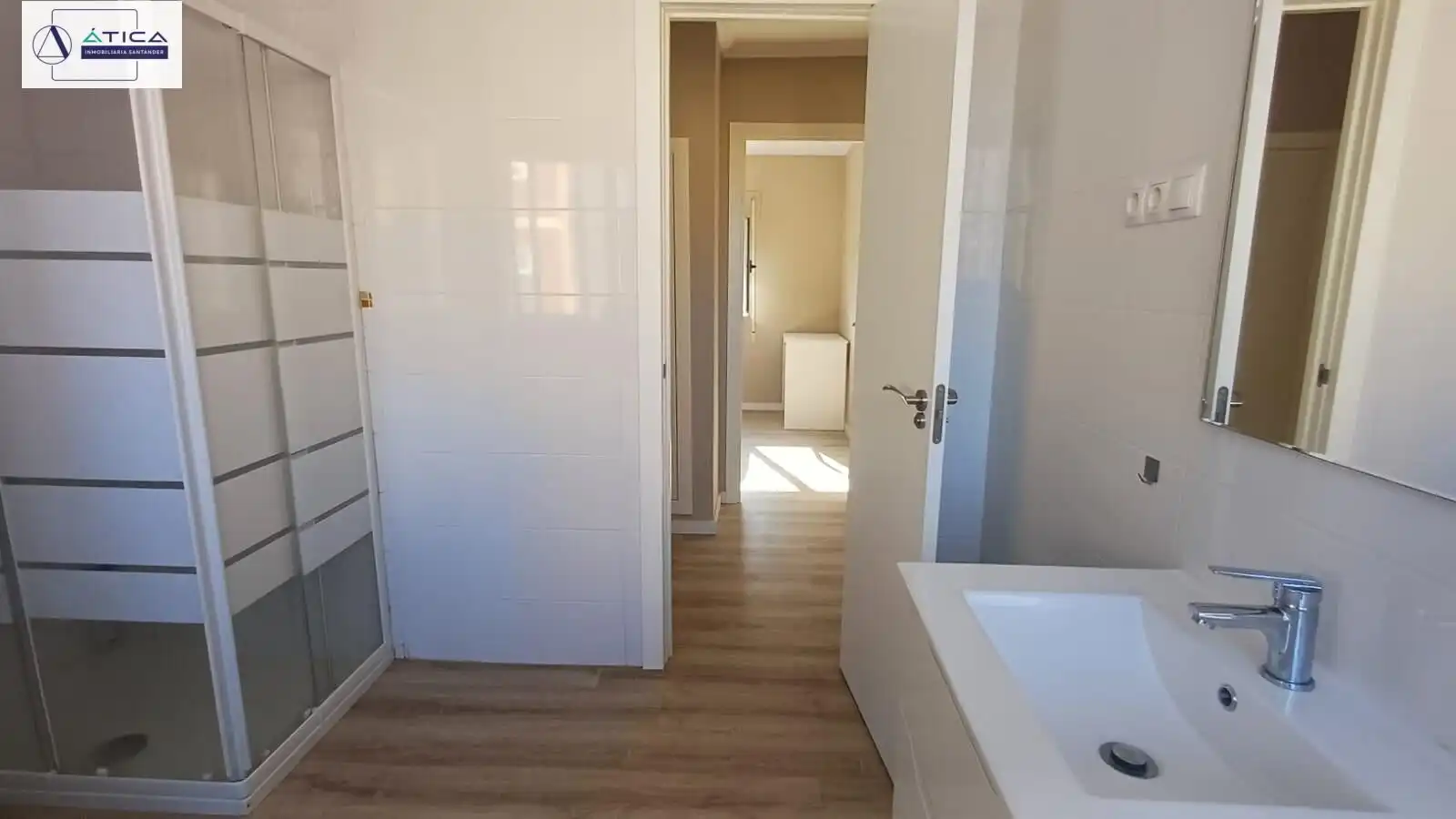 Baño de Piso en venta en Santander con Calefacción