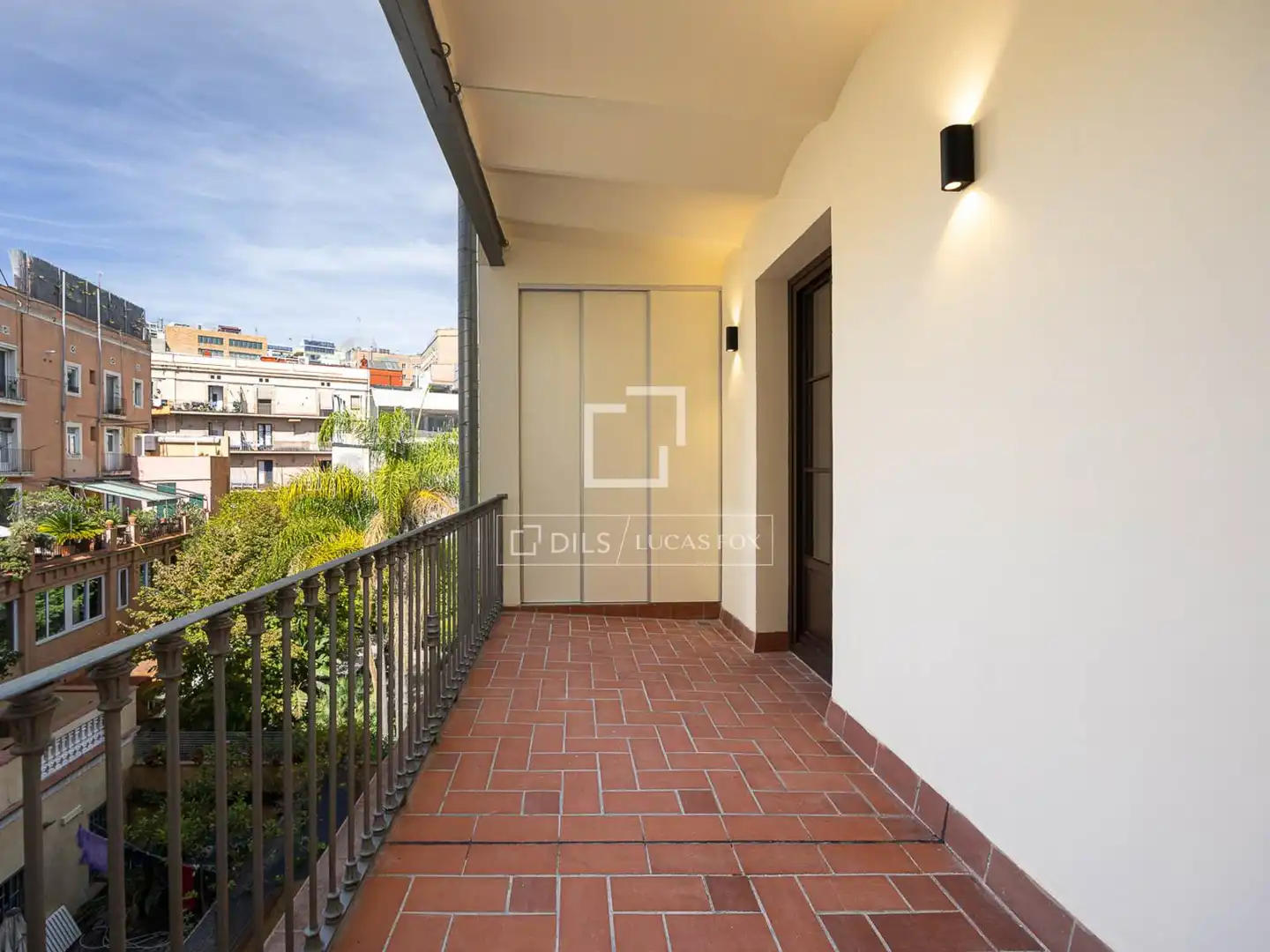 Piso con terraza en venta en Ciutat Vella