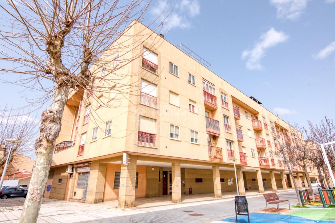 Exterior view of Flat for sale in Santa Marta de Tormes  with Heating and Parquet flooring