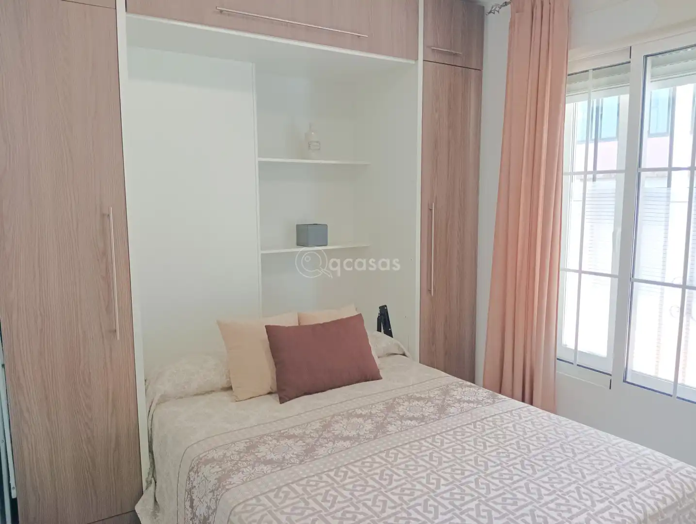 Habitación de Planta baja en venta en Torremolinos con Aire acondicionado, Amueblado y Horno