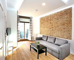 Living room of Flat to rent in  Barcelona Capital  with Air Conditioner, Heating and Balcony