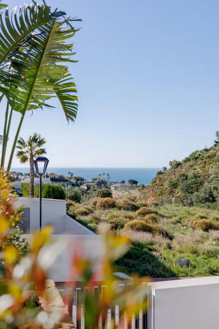 Vista exterior de Casa o xalet en venda en Mijas amb Aire condicionat, Calefacció i Jardí privat
