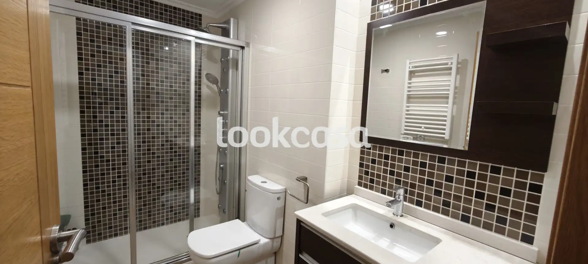 Bathroom of Flat for sale in Sanxenxo  with Heating, Parquet flooring and Terrace