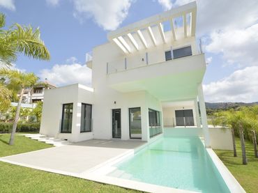 Villa con piscina in vendita a Paseo del Golf