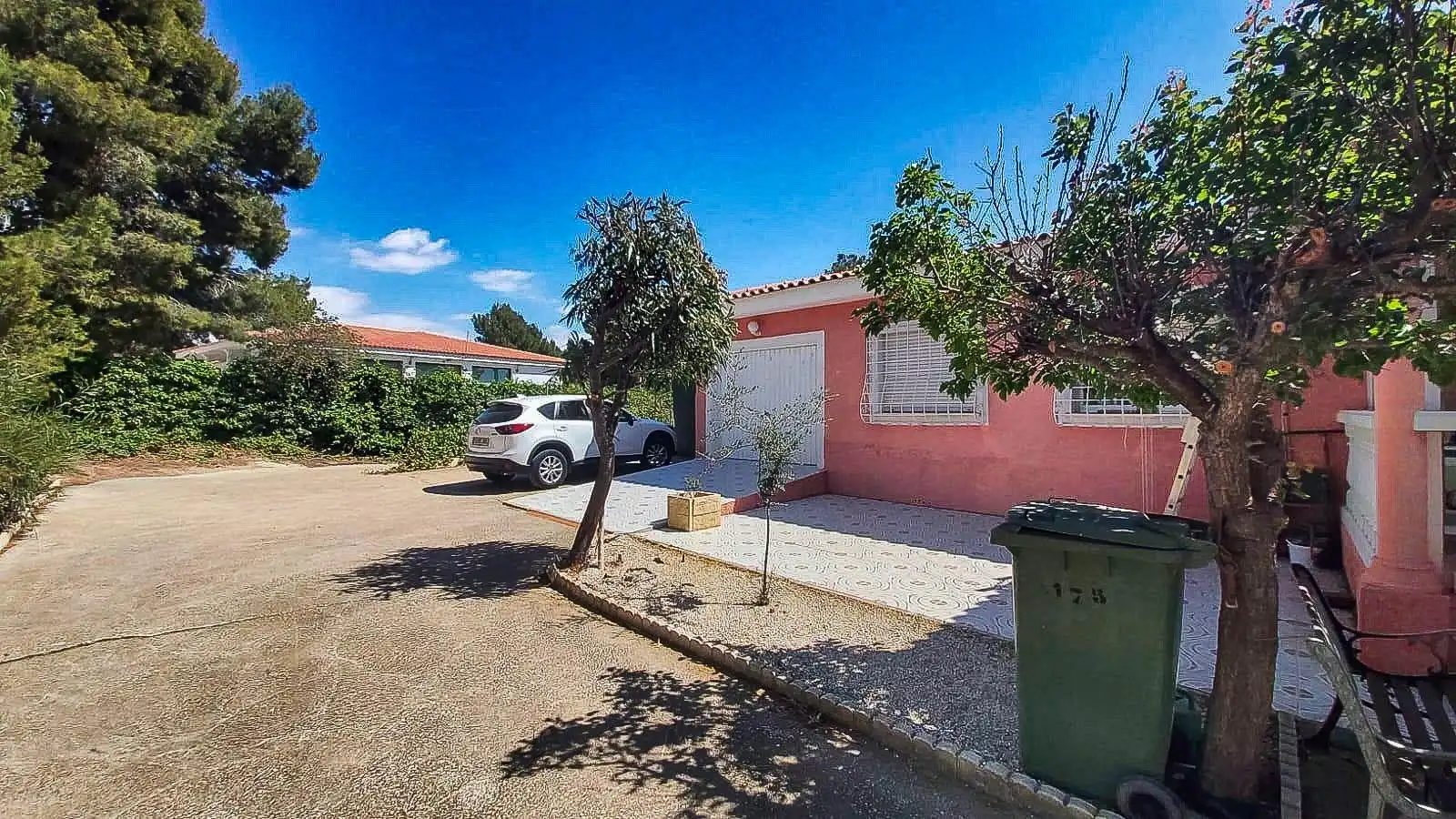 Vista exterior de Casa o chalet en venta en La Nucia con Aire acondicionado, Jardín privado y Terraza
