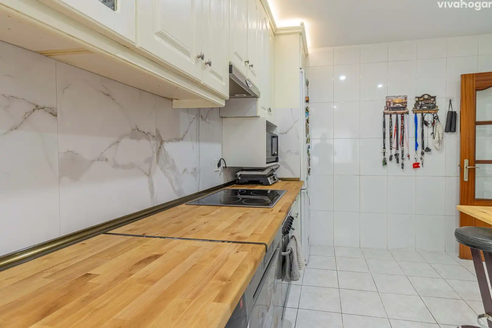 Cocina de Piso en venta en Madrid con Terraza y Trastero