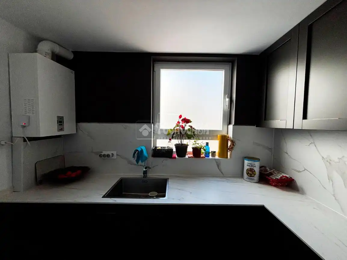 Kitchen of Flat for sale in Zaragoza  with Heating, Terrace and Furnished