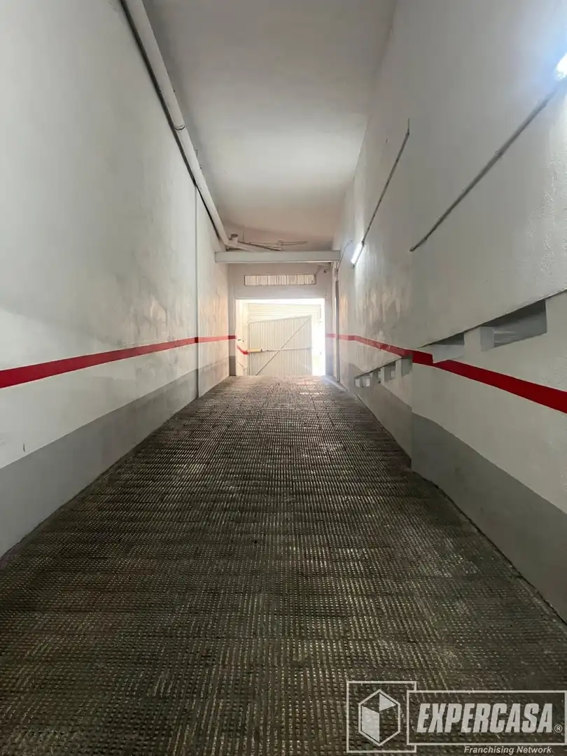 Parkplatz zum Verkauf in Quatre Carreres, imagen 4
