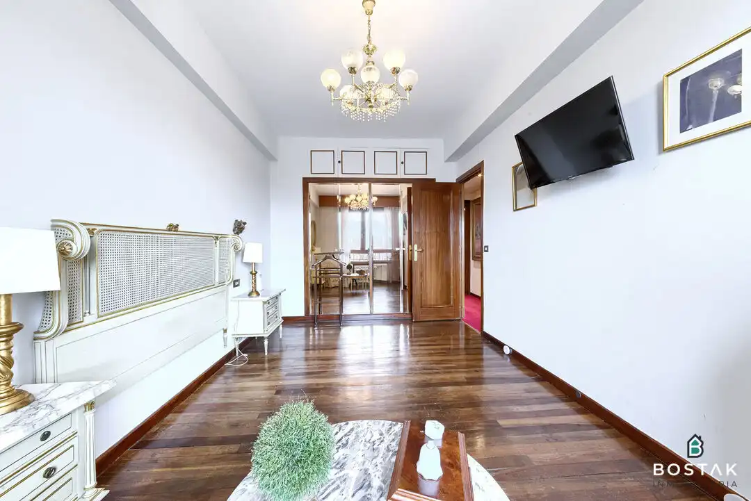 Wohnzimmer von Wohnung zum Verkauf in Bilbao  mit Heizung, Terrasse und Möbliert