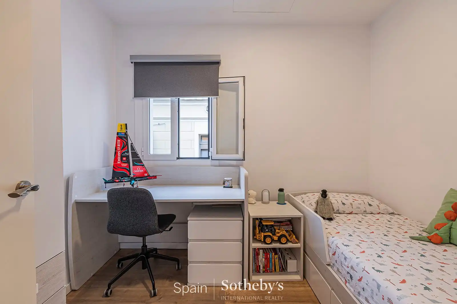 Habitación de Apartamento en venta en Barcelona con Aire acondicionado, Calefacción y Terraza