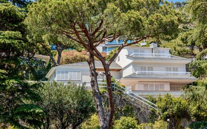 Vista exterior de Casa o xalet en venda en Cabrils amb Calefacció, Jardí privat i Parquet