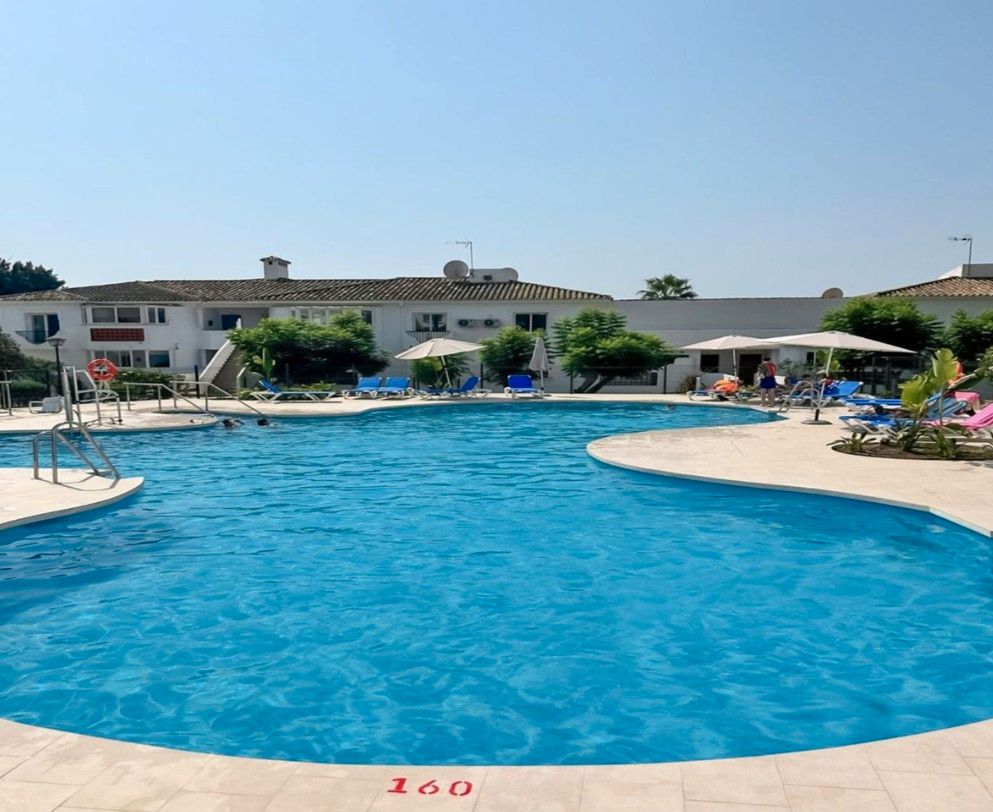 Swimming pool of Flat for sale in Estepona  with Air Conditioner, Heating and Private garden
