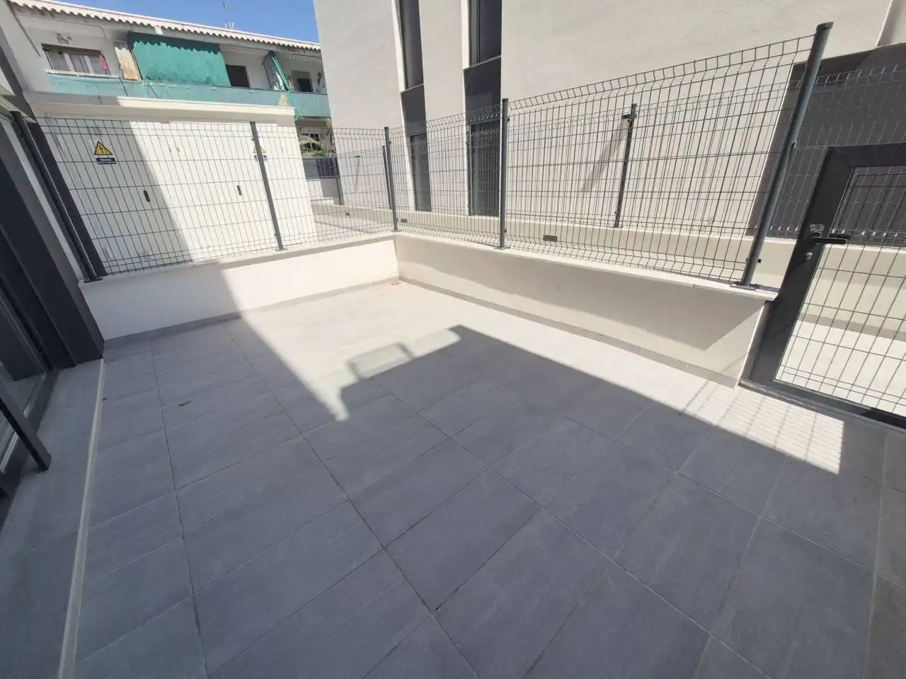 Terraza de Apartamento en venta en Cubelles con Aire acondicionado, Calefacción y Jardín privado