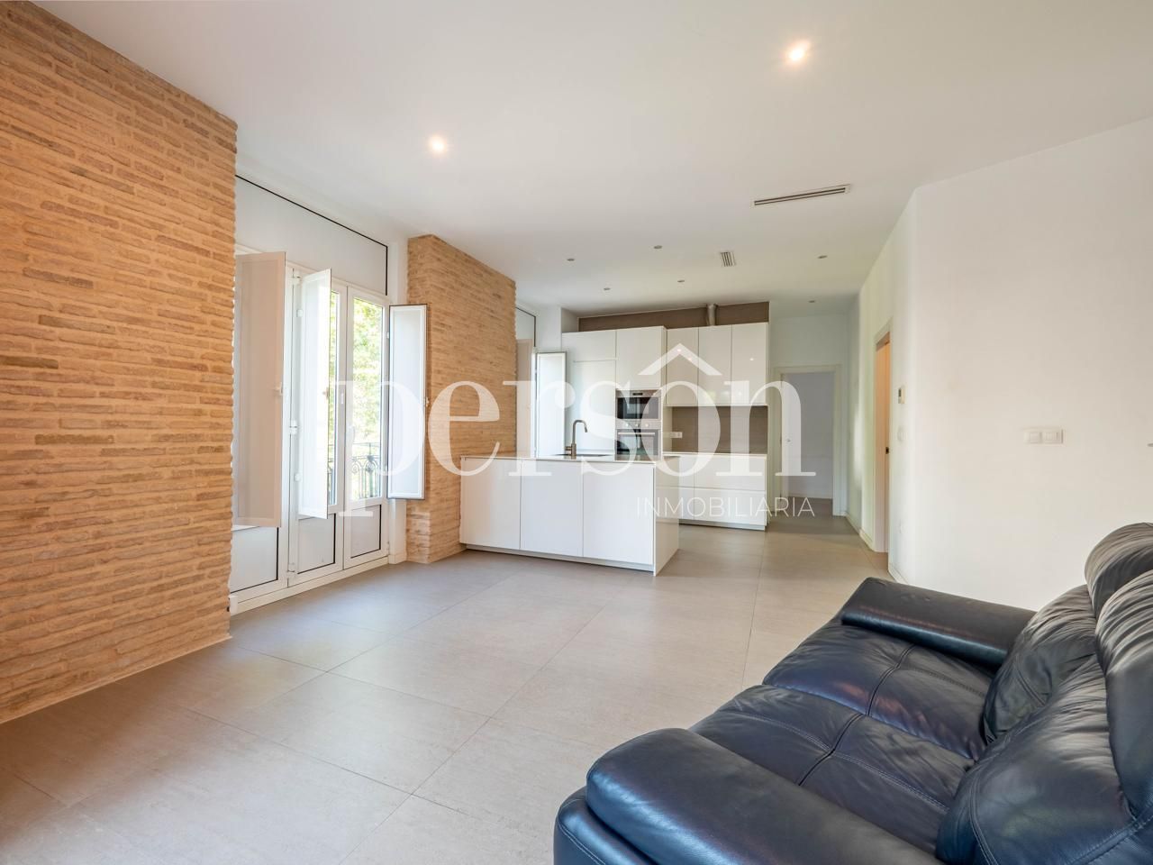 Living room of Flat to rent in  Valencia Capital  with Air Conditioner, Heating and Balcony