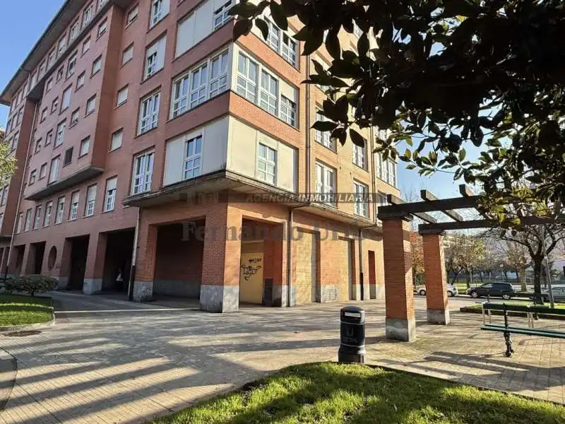 Local comercial de lloguer a Sasikoa Kalea