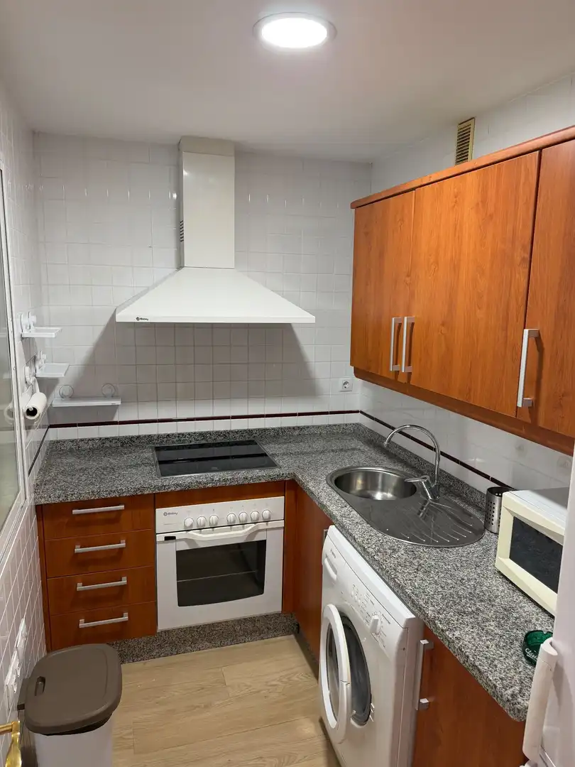 Cuina de Apartament de lloguer en Mijas amb Aire condicionat, Calefacció i Terrassa