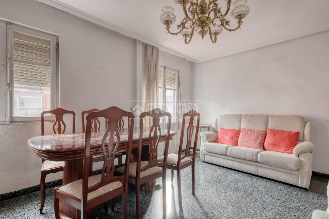 Sala d'estar de Pis en venda en Valladolid Capital amb Balcó