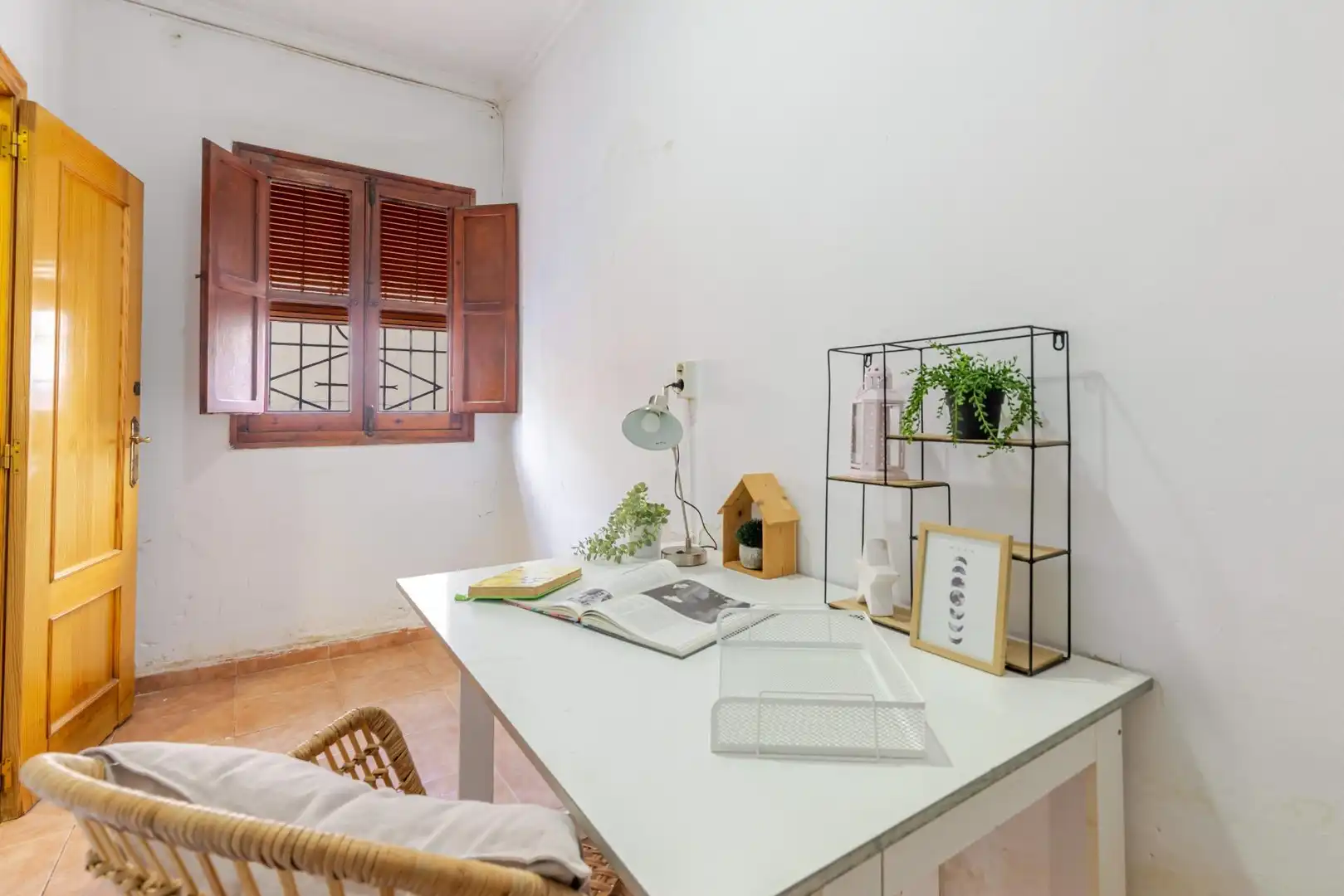 Habitación de Planta baja en venta en Alginet con Alarma