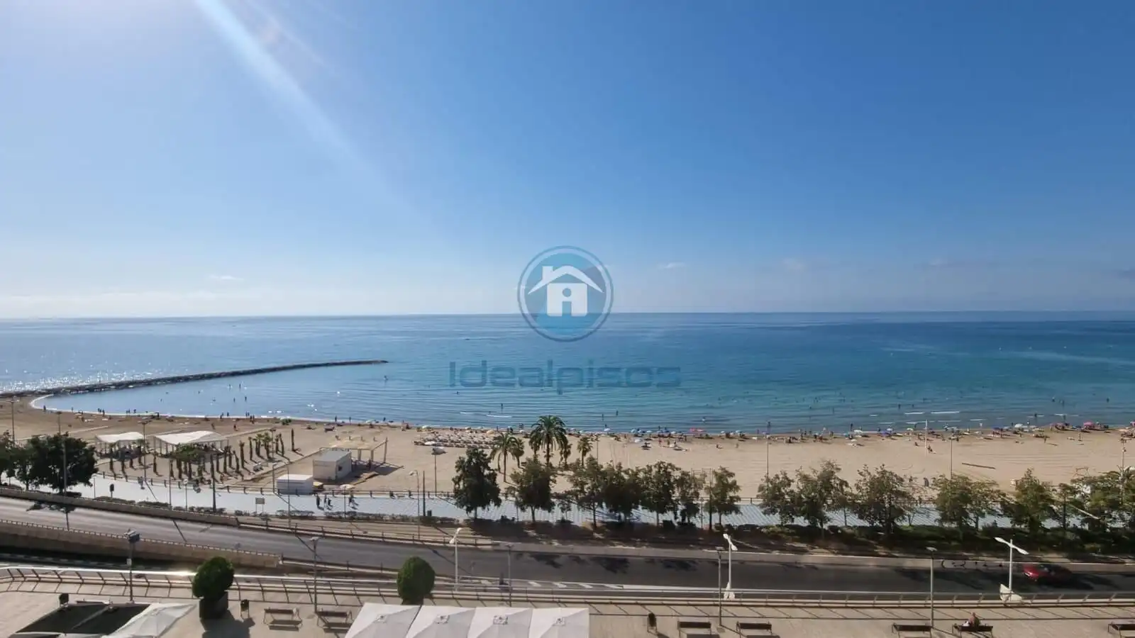 Vista exterior de Pis en venda en Alicante / Alacant amb Aire condicionat, Terrassa i Balcó