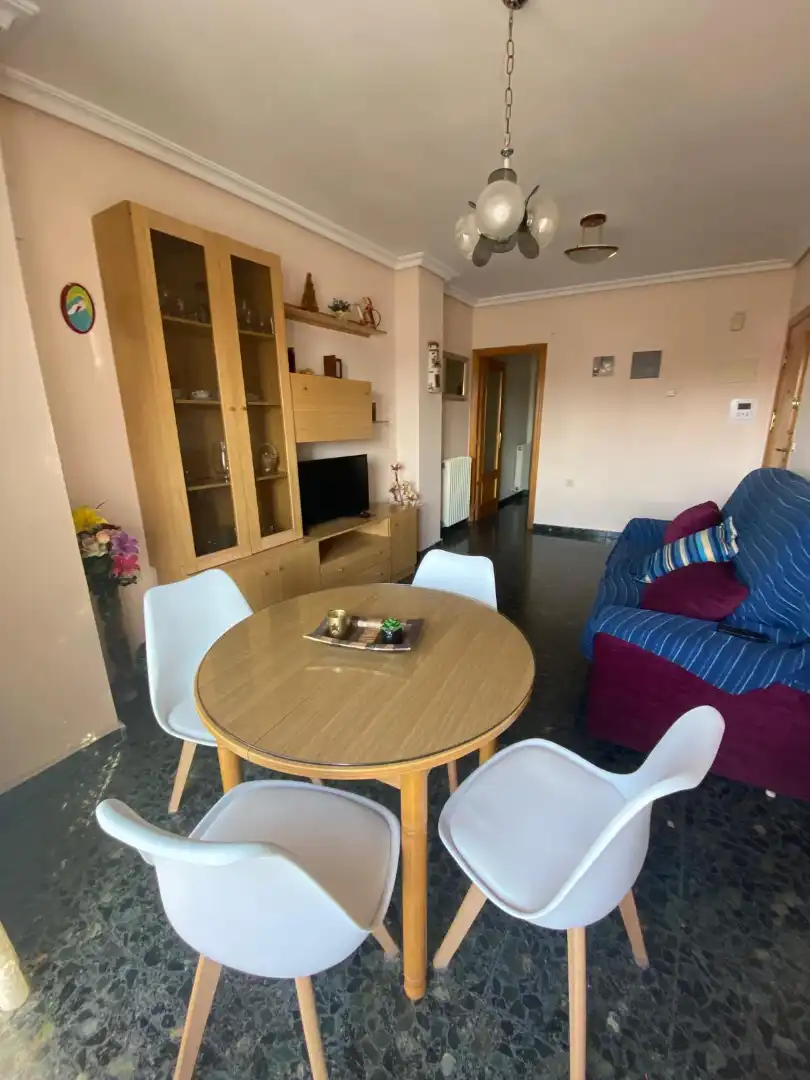 Wohnzimmer von Wohnungen zur Miete in Albacete mit Klimaanlage, Heizung und Möbliert