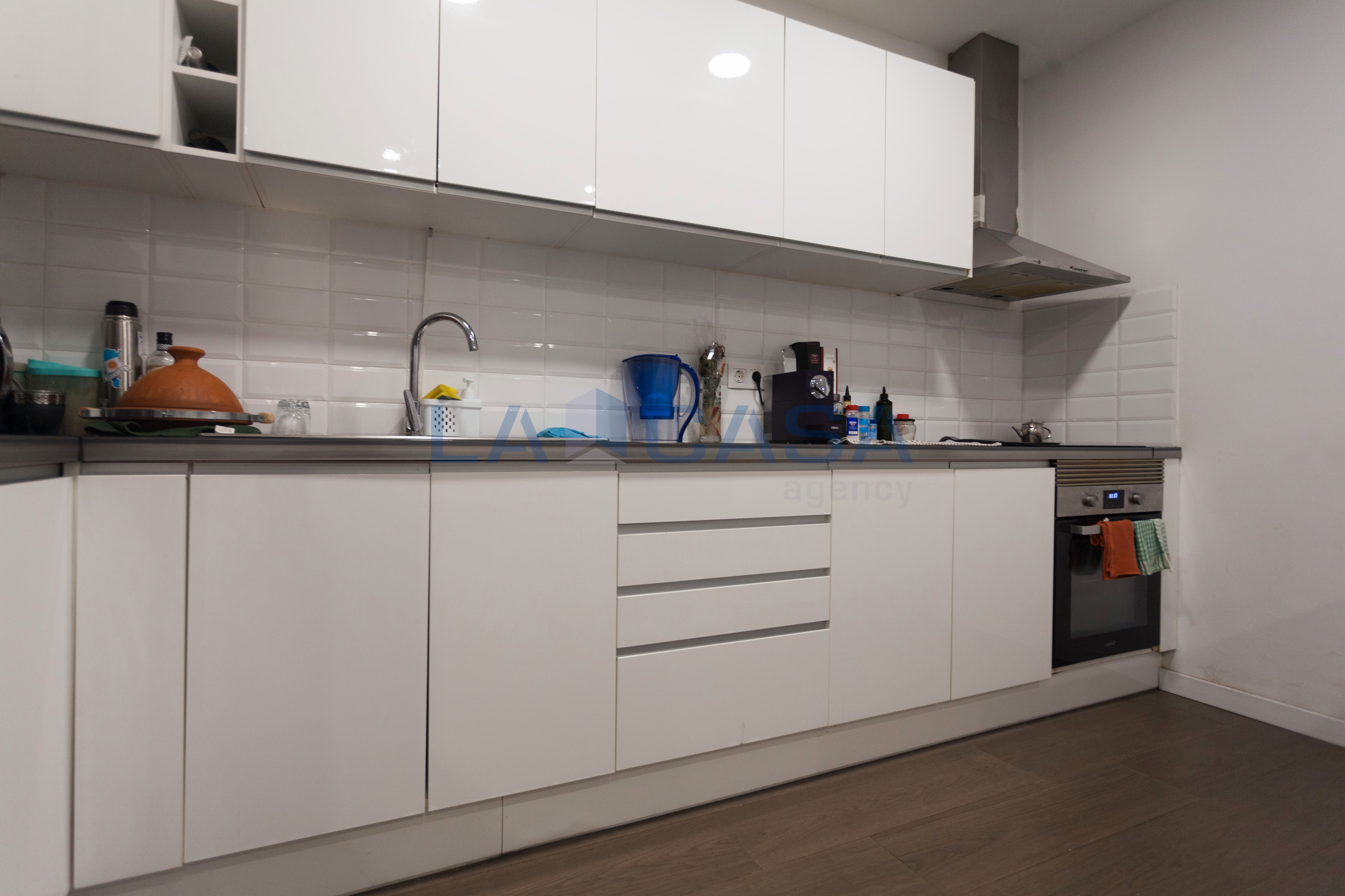 Cocina de Planta baja en venta en L'Hospitalet de Llobregat con Terraza