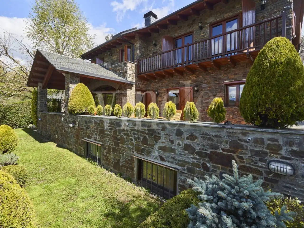 Vista exterior de Casa o xalet en venda en Prullans amb Calefacció, Jardí privat i Terrassa