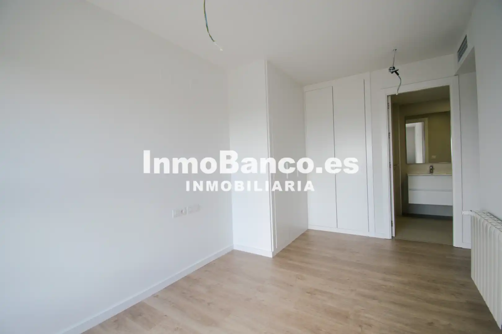 Bedroom of Flat for rent in Valencia  with Air Conditioner, Heating and Storage room