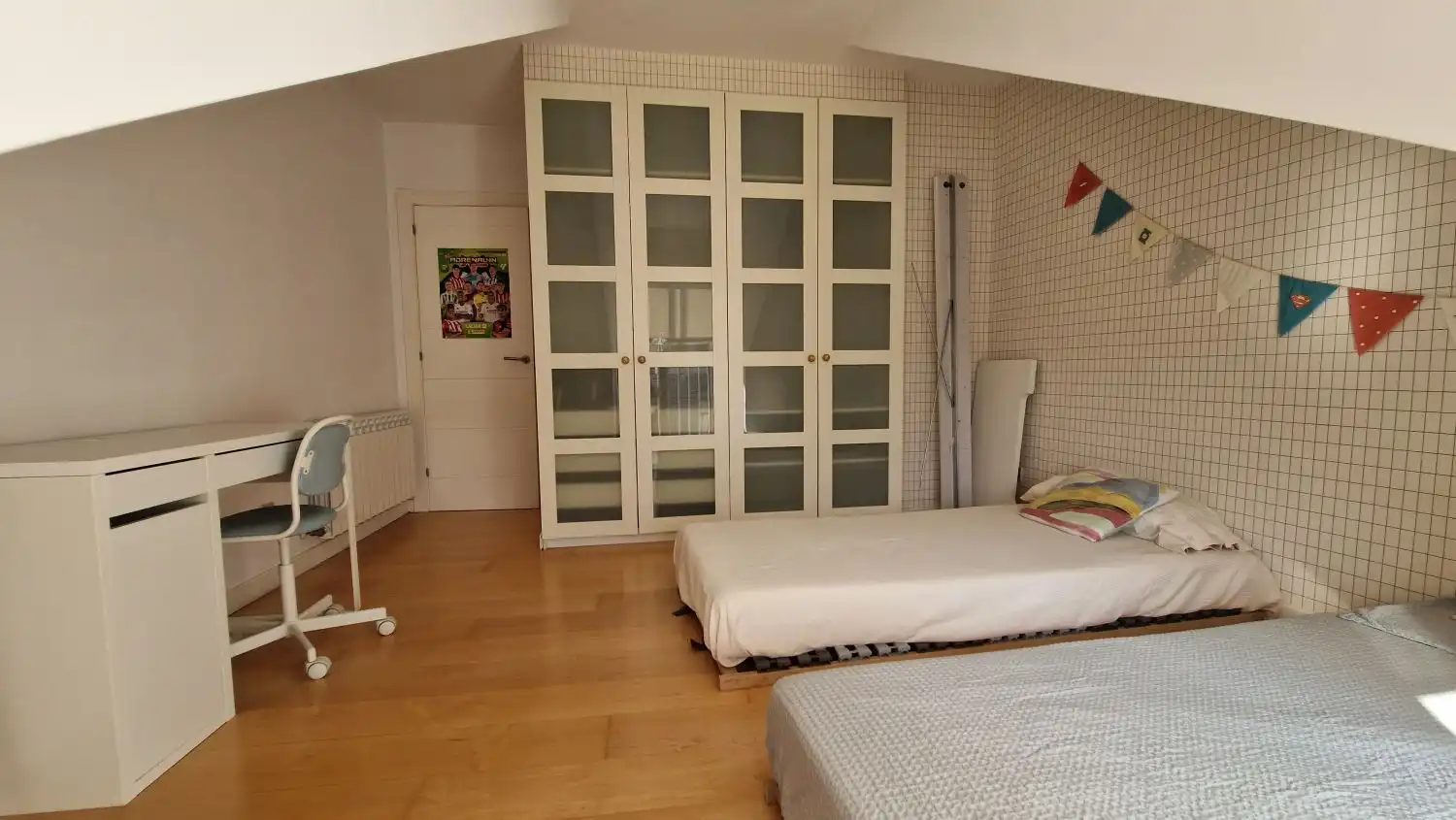 Dormitori de Dúplex de lloguer en Torrelavega  amb Calefacció i Balcó