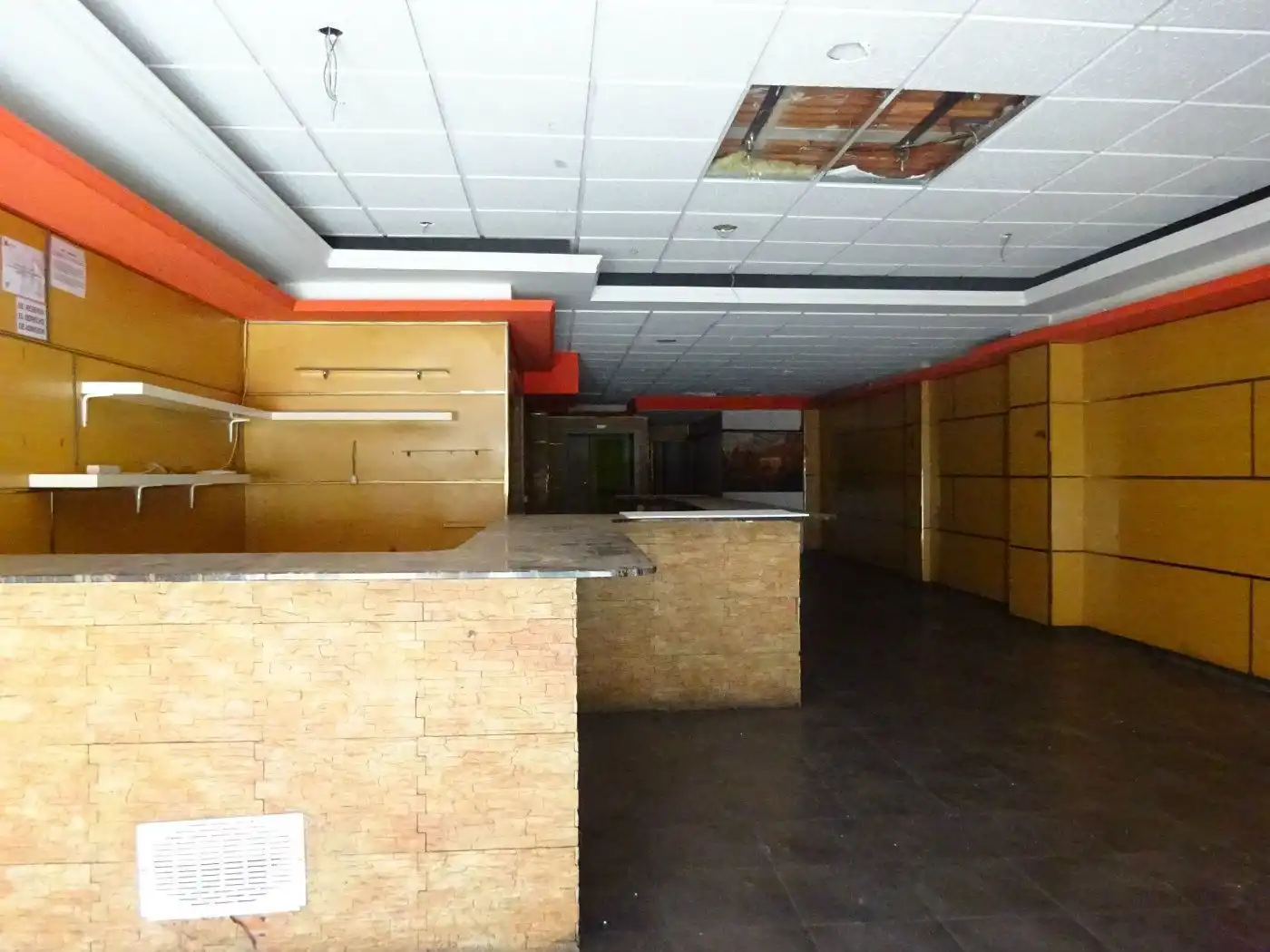 Local comercial en venta en El Poble Sec, imagen 2