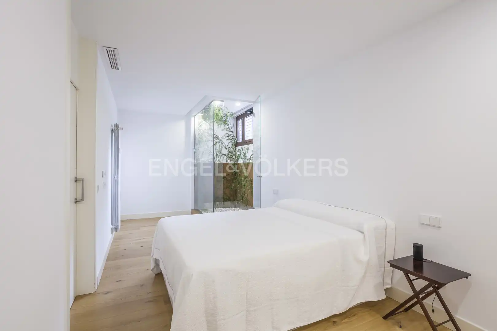 Dormitori de Apartament de lloguer en Madrid amb Aire condicionat, Calefacció i Parquet